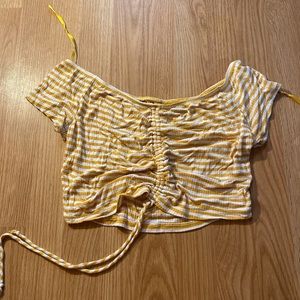 Simple yellow and white striped cropped tee
